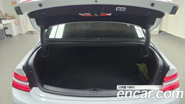 Genesis G80 Бензин 2.5 турбо AWD — Фото автомобиля 20