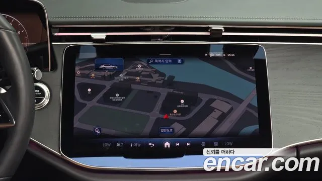 Mercedes-Benz E-Class — Фото автомобиля 11