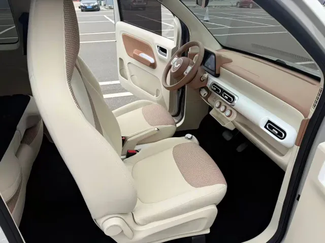 Wuling Hongguang Mini EV — Фото автомобиля 10