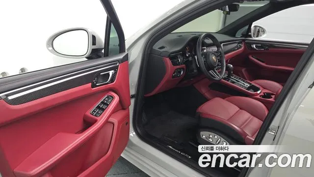 Porsche Macan — Фото автомобиля 10
