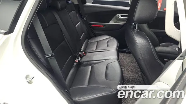 Kia Niro Niro Plus Air — Фото автомобиля 11