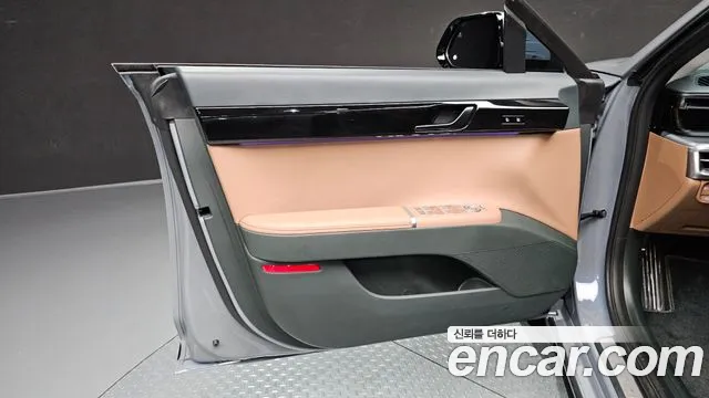 Hyundai Grandeur GN7 — Фото автомобиля 13