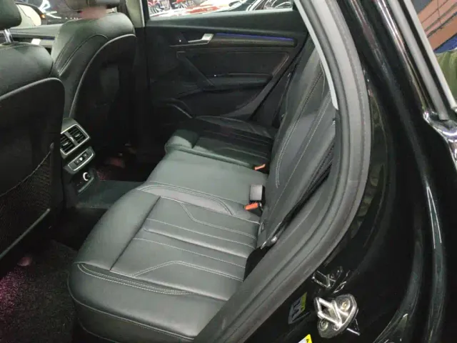 Audi Q5L — Фото автомобиля 16