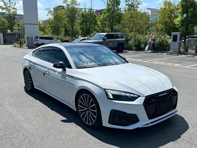 Audi Audi A5 (Import) 2024 Sportback 40 TFSI quattro Luxury Dynamic — Фото автомобиля 3
