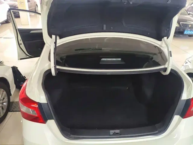 Nissan Sylphy — Фото автомобиля 18