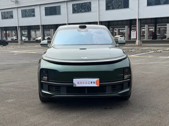 Li Auto L8 — Фото автомобиля 2