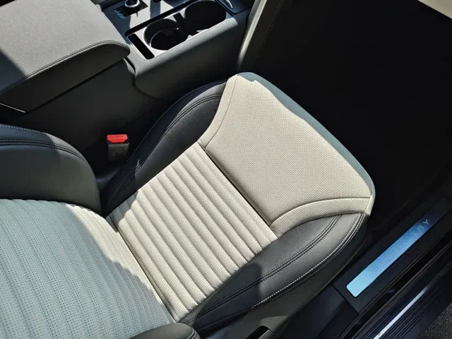 Land Rover Discovery — Фото автомобиля 28