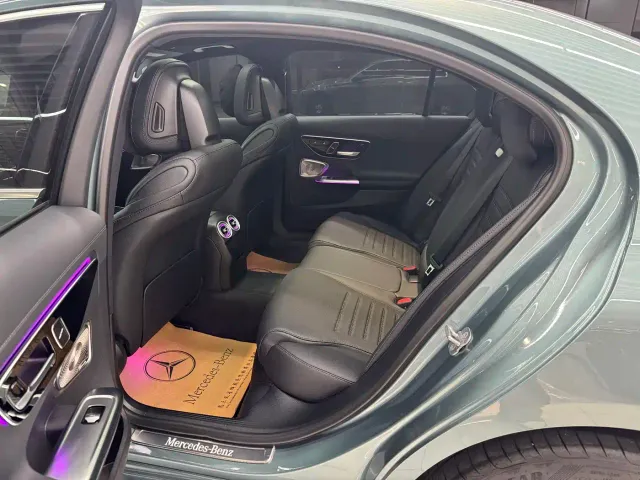 Mercedes-Benz C-Class — Фото автомобиля 13