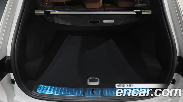 Genesis GV70 — Фото автомобиля 25