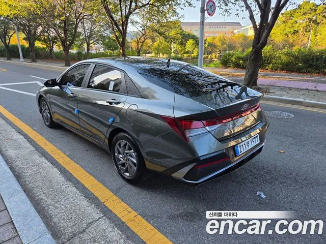 Hyundai Avante CN7 — Фото автомобиля 5