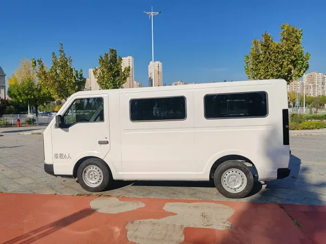 Shineray Xinyuan E3 — Фото автомобиля 8
