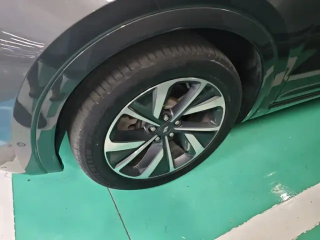 Li Auto ONE — Фото автомобиля 22