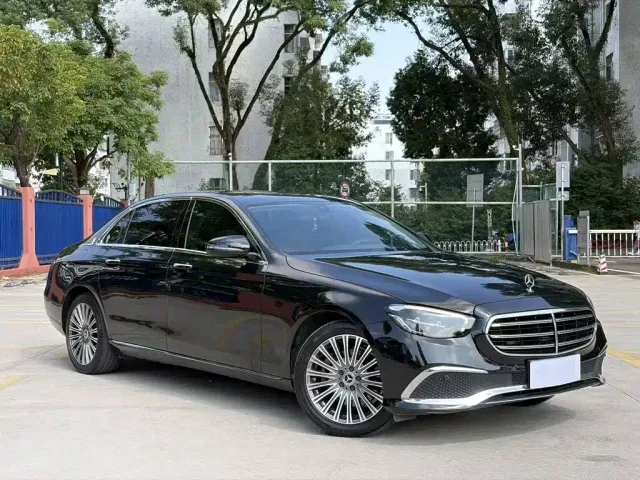 Mercedes-Benz E-Class — Фото автомобиля 9