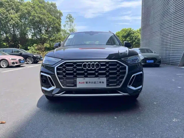 Audi Q5L — Фото автомобиля 2