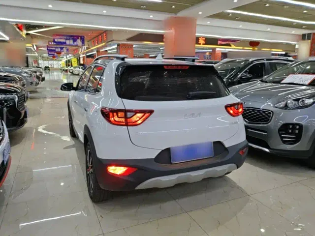 Kia KX1 — Фото автомобиля 4