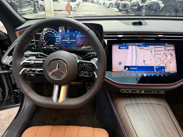 Mercedes-Benz E-Class — Фото автомобиля 11