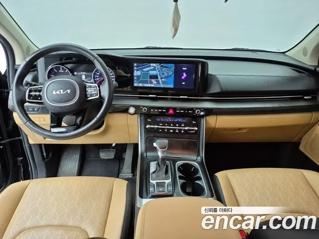 Kia Carnival Generation 4 — Фото автомобиля 5