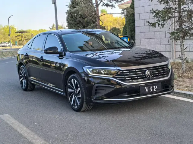 Volkswagen Passat — Фото автомобиля 6