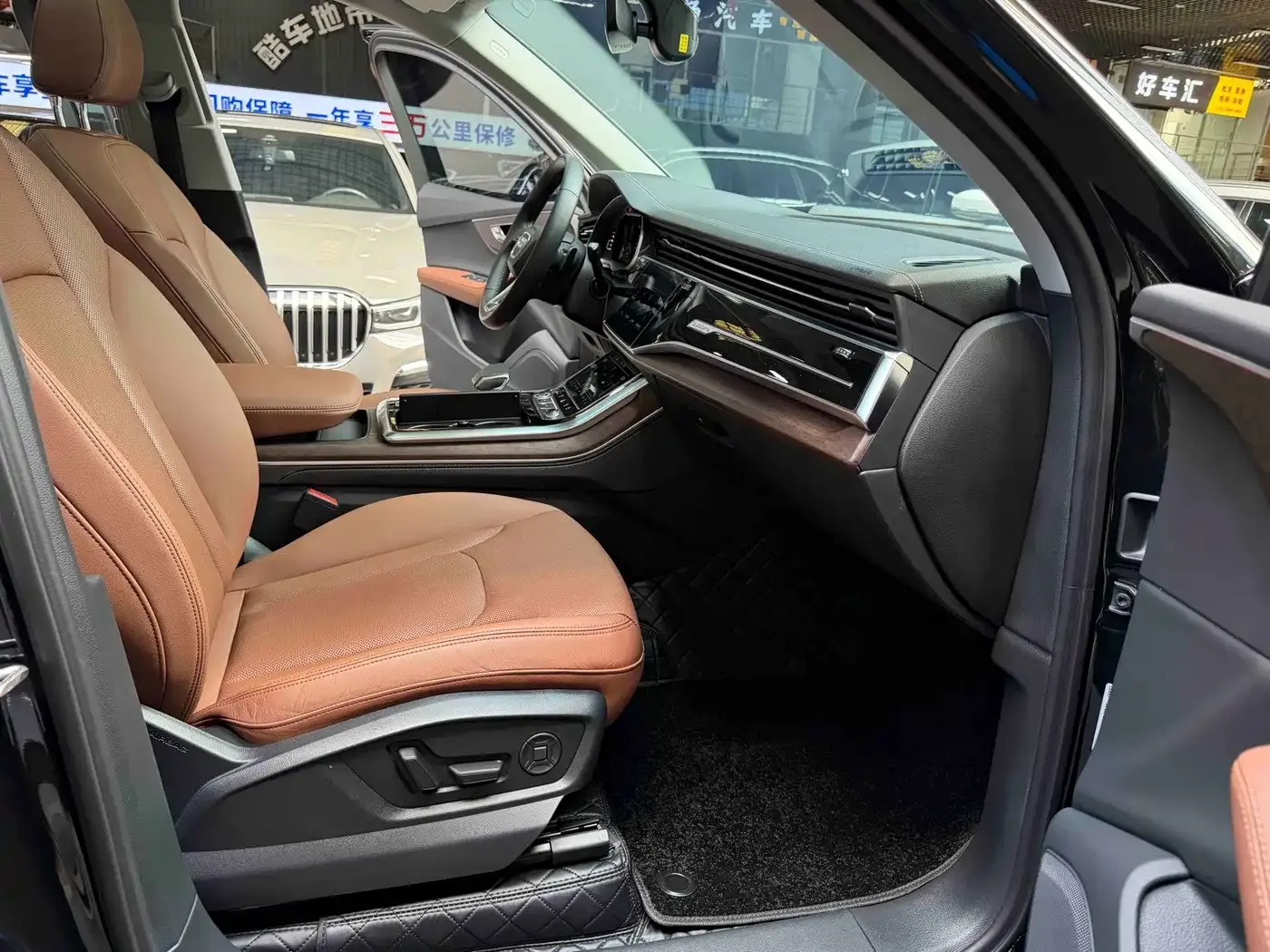 Audi Audi Q7 2024 45 TFSI quattro S line Sport — Фото автомобиля 25