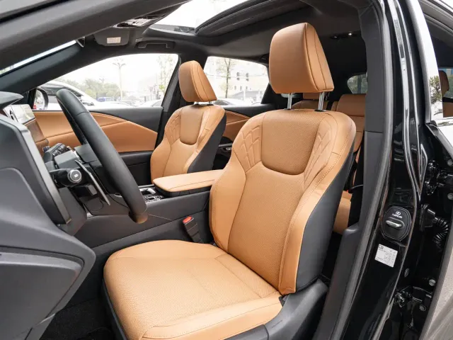 Lexus RX — Фото автомобиля 11