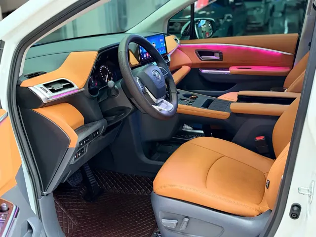 Toyota Granvia — Фото автомобиля 4