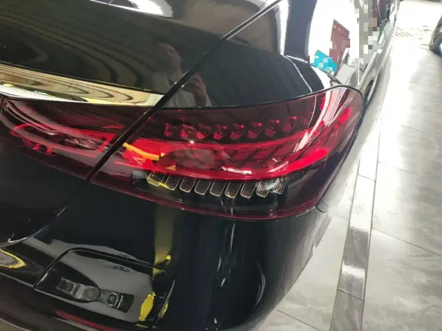 Mercedes-Benz E-Class — Фото автомобиля 7