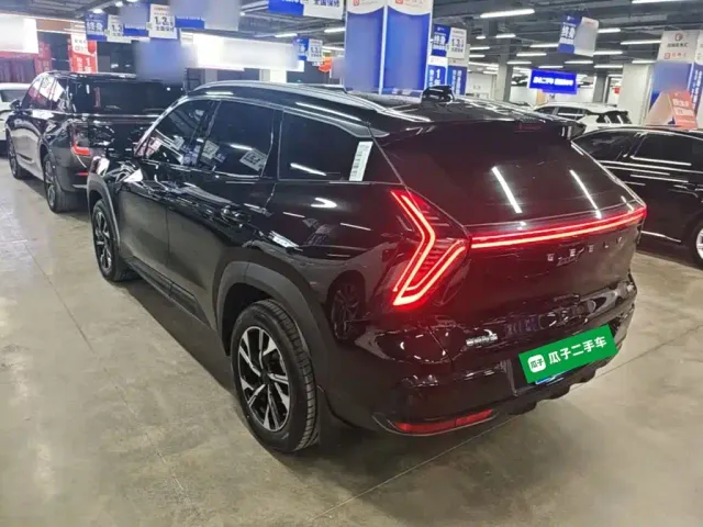 Geely Boyue L — Фото автомобиля 4