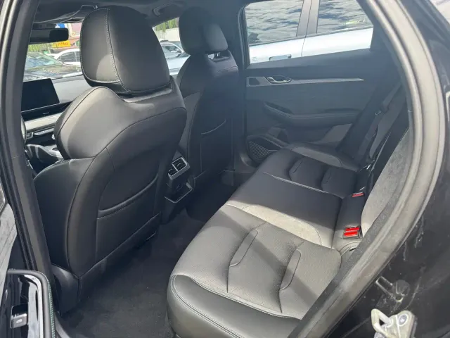 Geely Xingrui — Фото автомобиля 6