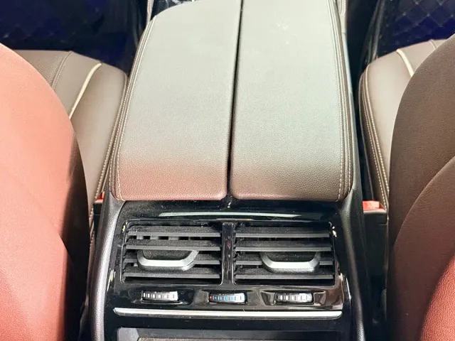 BMW 5 Series — Фото автомобиля 12