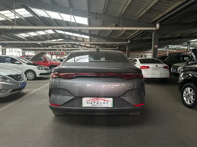 BYD Qin L — Фото автомобиля 7