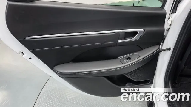 Hyundai Sonata — Фото автомобиля 14
