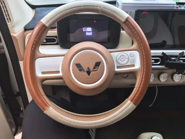 Wuling Hongguang Mini EV — Фото автомобиля 15
