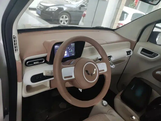 Wuling Hongguang Mini EV — Фото автомобиля 9