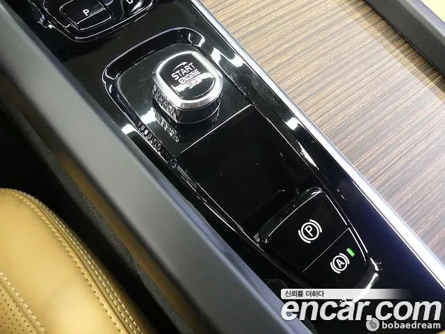 Вольво XC60 — Фото автомобиля 17