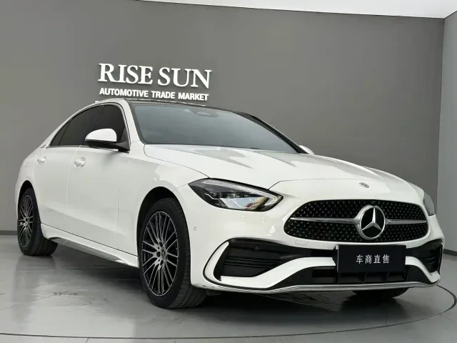 Mercedes-Benz C-Class — Фото автомобиля 3