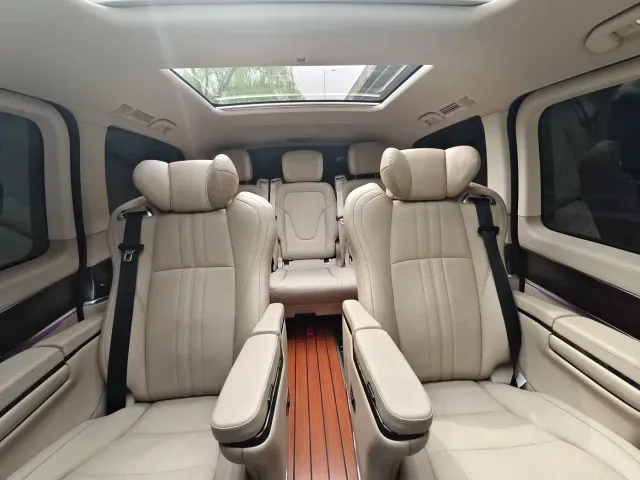 Mercedes-Benz V-Class — Фото автомобиля 13