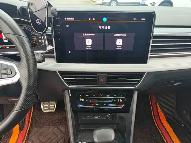 Volkswagen Tiguan L — Фото автомобиля 12