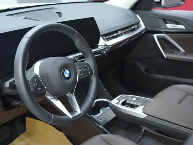 BMW X1 — Фото автомобиля 11