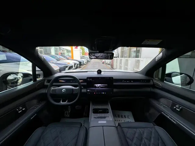 Nio ES8 — Фото автомобиля 6