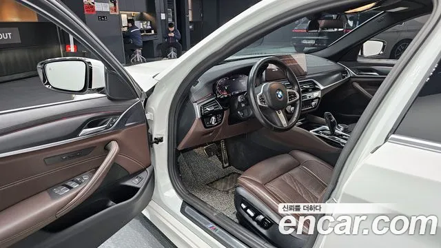 BMW 5-Series 5 серия (G30) 523d xDrive M Sport — Фото автомобиля 11