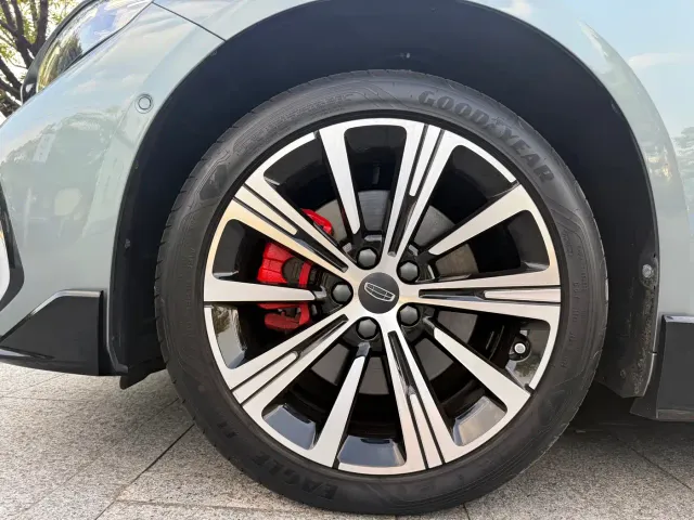 Geely Xingrui — Фото автомобиля 12