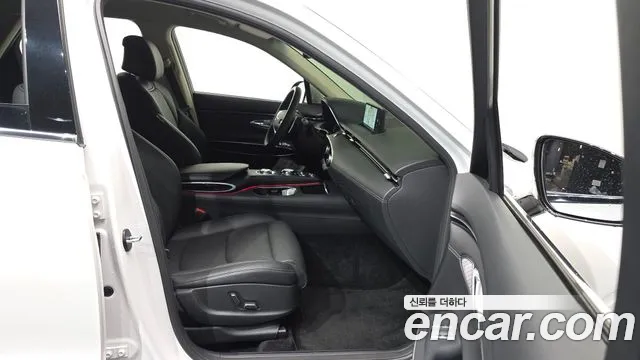 Genesis GV70 — Фото автомобиля 11