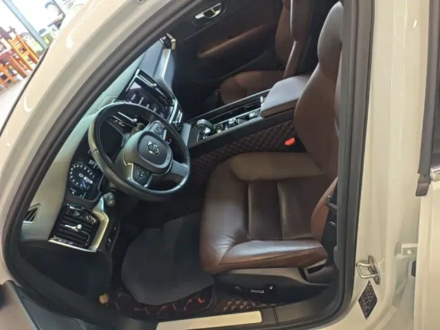 Volvo S60 — Фото автомобиля 14