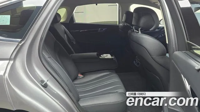 Genesis G80 Бензин 3.5 турбо AWD — Фото автомобиля 10