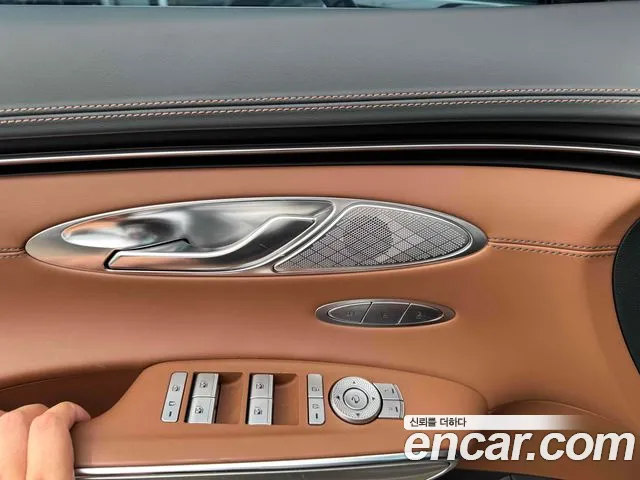 Genesis GV70 2.5T Бензин AWD — Фото автомобиля 8