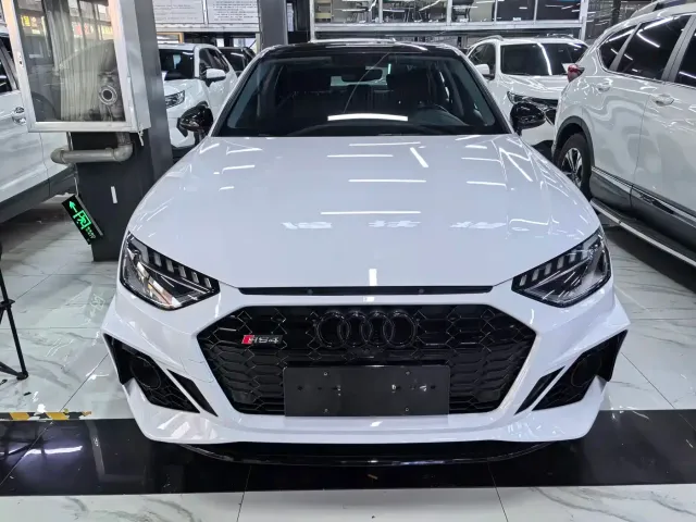 Audi A4L — Фото автомобиля 2