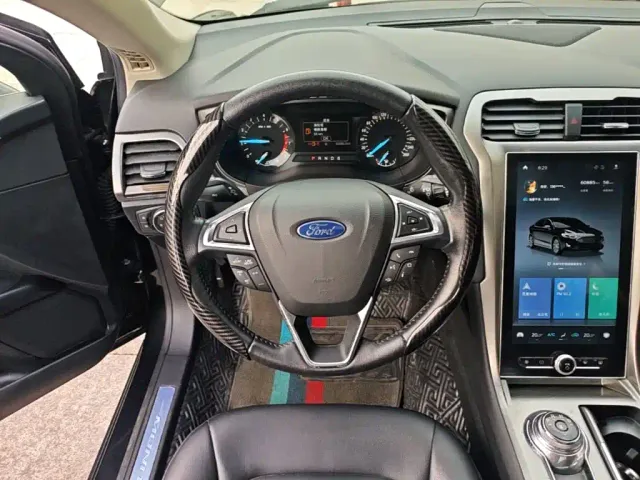 Ford Mondeo — Фото автомобиля 10