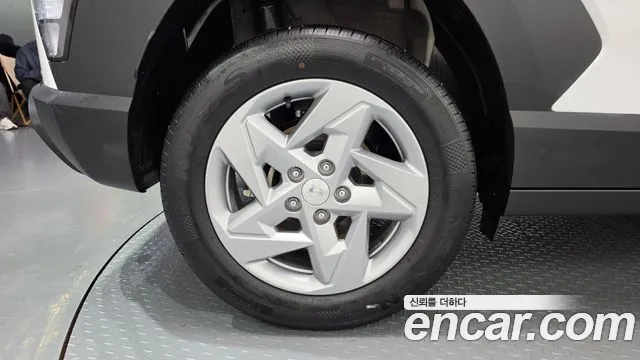 Hyundai Kona — Фото автомобиля 6