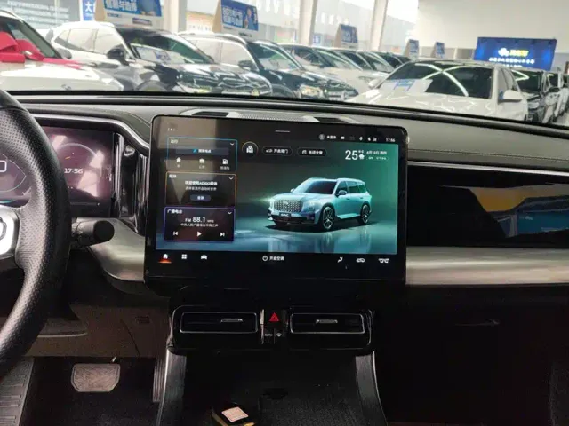 GAC Trumpchi GS8 — Фото автомобиля 13