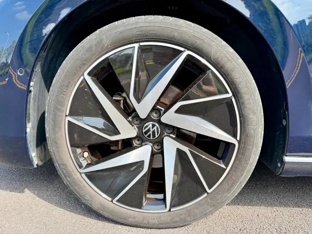 Volkswagen Magotan — Фото автомобиля 9